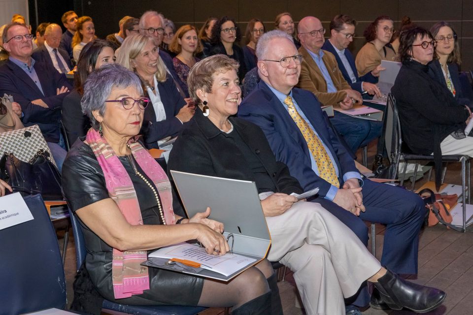 Photo 6 de la séance académique organisée à l'occasion du 20e anniversaire du Conseil scientifique