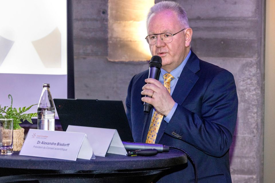 Photo 4 de la séance académique organisée à l'occasion du 20e anniversaire du Conseil scientifique